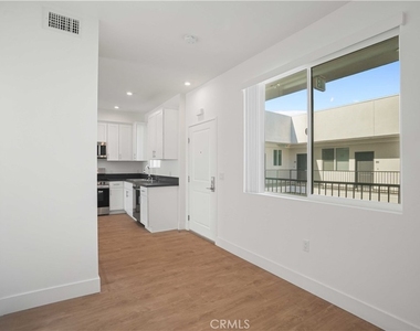 8750 Sepulveda Boulevard - Photo Thumbnail 5