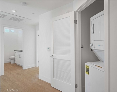 8750 Sepulveda Boulevard - Photo Thumbnail 8