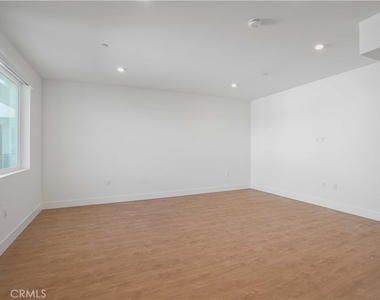 8750 Sepulveda Boulevard - Photo Thumbnail 7