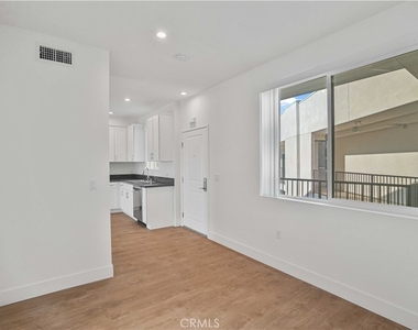 8750 Sepulveda Boulevard - Photo Thumbnail 15