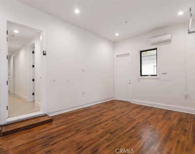 5017 Hesperia Ave - Photo Thumbnail 25