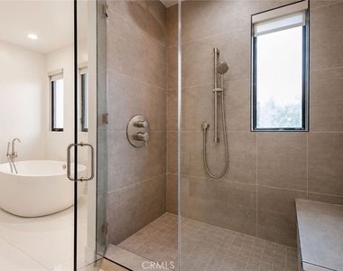 5017 Hesperia Ave - Photo Thumbnail 32