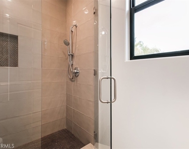 5017 Hesperia Ave - Photo Thumbnail 38
