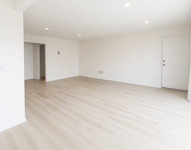 2124 Hermosa Avenue - Photo Thumbnail 21