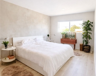 2124 Hermosa Avenue - Photo Thumbnail 15