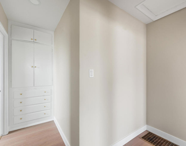3103 N Olive Avenue - Photo Thumbnail 12