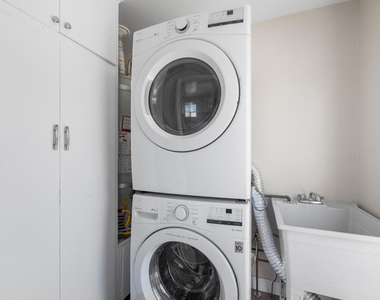 3103 N Olive Avenue - Photo Thumbnail 8