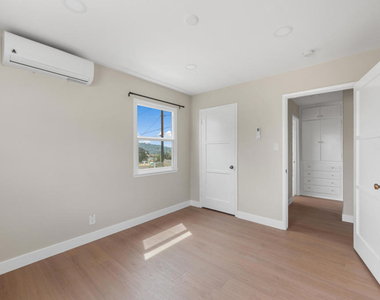 3103 N Olive Avenue - Photo Thumbnail 9