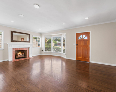 3101 N Olive Avenue - Photo Thumbnail 4
