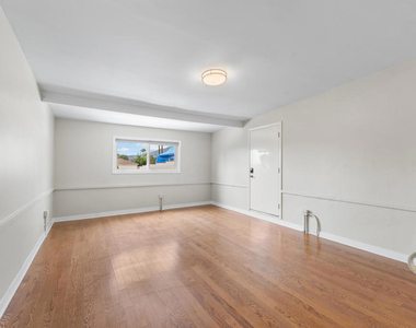 3101 N Olive Avenue - Photo Thumbnail 9