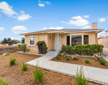 3101 N Olive Avenue - Photo Thumbnail 2
