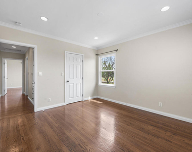 3101 N Olive Avenue - Photo Thumbnail 21