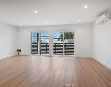 1105 N Coast Hwy - Photo Thumbnail 6