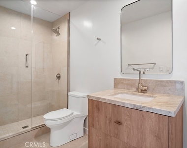 1105 N Coast Hwy - Photo Thumbnail 15