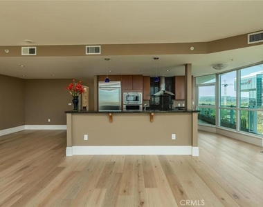 3141 Michelson Drive - Photo Thumbnail 5