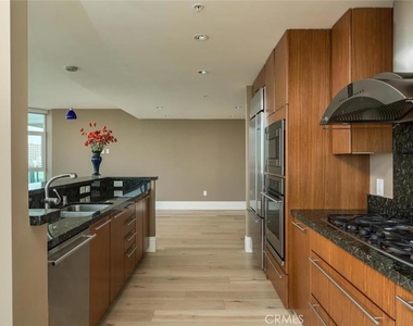 3141 Michelson Drive - Photo Thumbnail 7