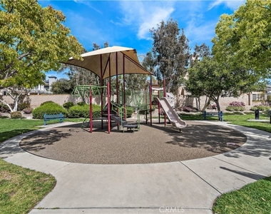 27672 Daisyfield - Photo Thumbnail 27