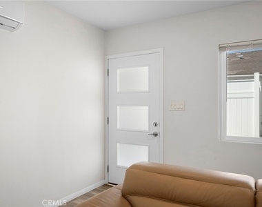 614 N 4th Street - Photo Thumbnail 1
