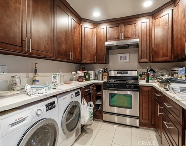 1443 E Broadway - Photo Thumbnail 12
