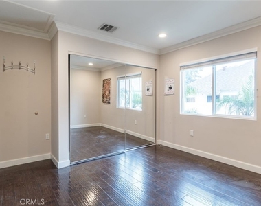 1443 E Broadway - Photo Thumbnail 15