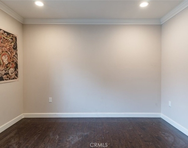 1443 E Broadway - Photo Thumbnail 16