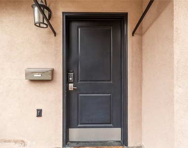 1443 E Broadway - Photo Thumbnail 6