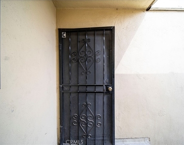 1308 E Oaks Street - Photo Thumbnail 14