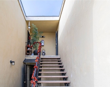 1308 E Oaks Street - Photo Thumbnail 15