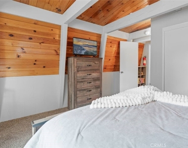 1056 Sierra - Photo Thumbnail 7