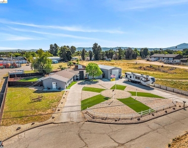 59 Old Stagecoach Rd - Photo Thumbnail 1