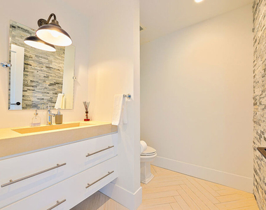 721 N Beverly Drive - Photo Thumbnail 24