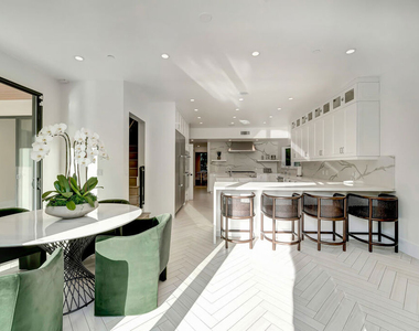 721 N Beverly Drive - Photo Thumbnail 13