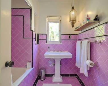 4778 Cromwell Avenue - Photo Thumbnail 19