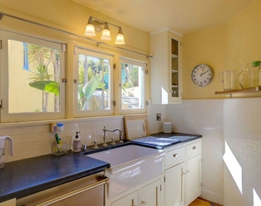 4778 Cromwell Avenue - Photo Thumbnail 25