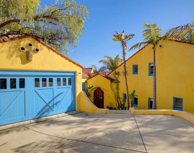 4778 Cromwell Avenue - Photo Thumbnail 2