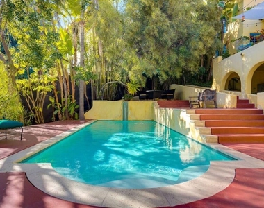 4778 Cromwell Avenue - Photo Thumbnail 31