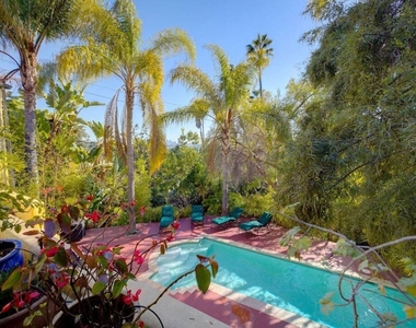 4778 Cromwell Avenue - Photo Thumbnail 9