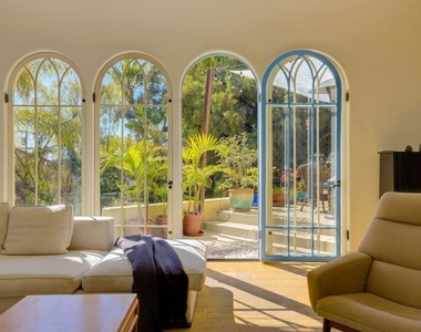 4778 Cromwell Avenue - Photo Thumbnail 6