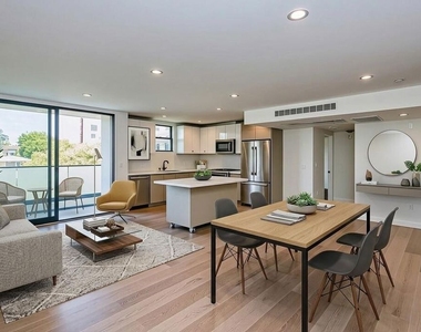 328 N Maple Drive - Photo Thumbnail 1