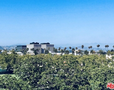 304 S Elm Drive - Photo Thumbnail 12