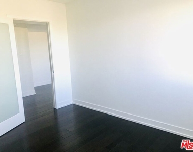 304 S Elm Drive - Photo Thumbnail 23
