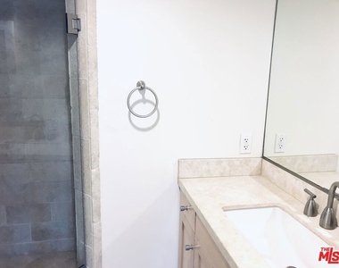 304 S Elm Drive - Photo Thumbnail 28
