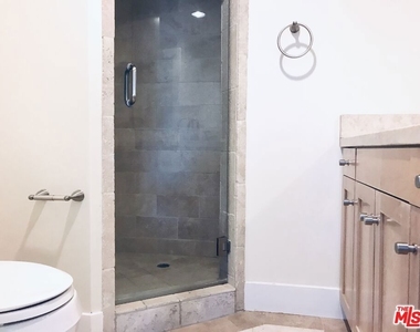 304 S Elm Drive - Photo Thumbnail 29
