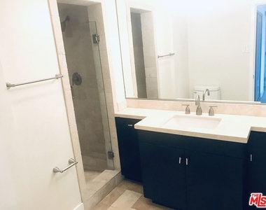 304 S Elm Drive - Photo Thumbnail 19