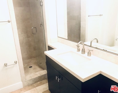 304 S Elm Drive - Photo Thumbnail 16