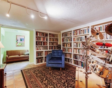 3024 Angus Street - Photo Thumbnail 27
