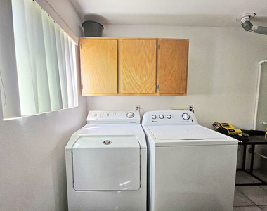 22040 Wyandotte Street - Photo Thumbnail 19