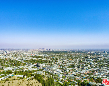 8424 Grand View Drive - Photo Thumbnail 23