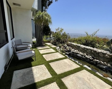 8424 Grand View Drive - Photo Thumbnail 25