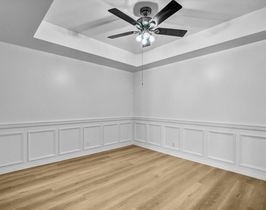 2222 Beachwood Drive - Photo Thumbnail 10